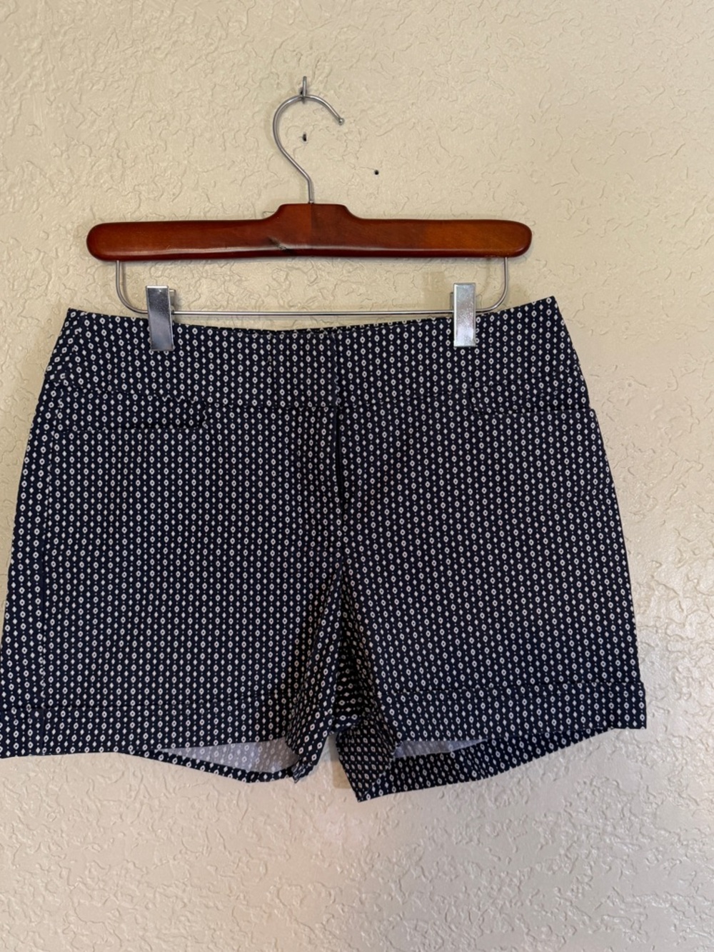 Soho Apparel Blue White Diamond Shorts Cuffed Size 8 Everyday Shorts